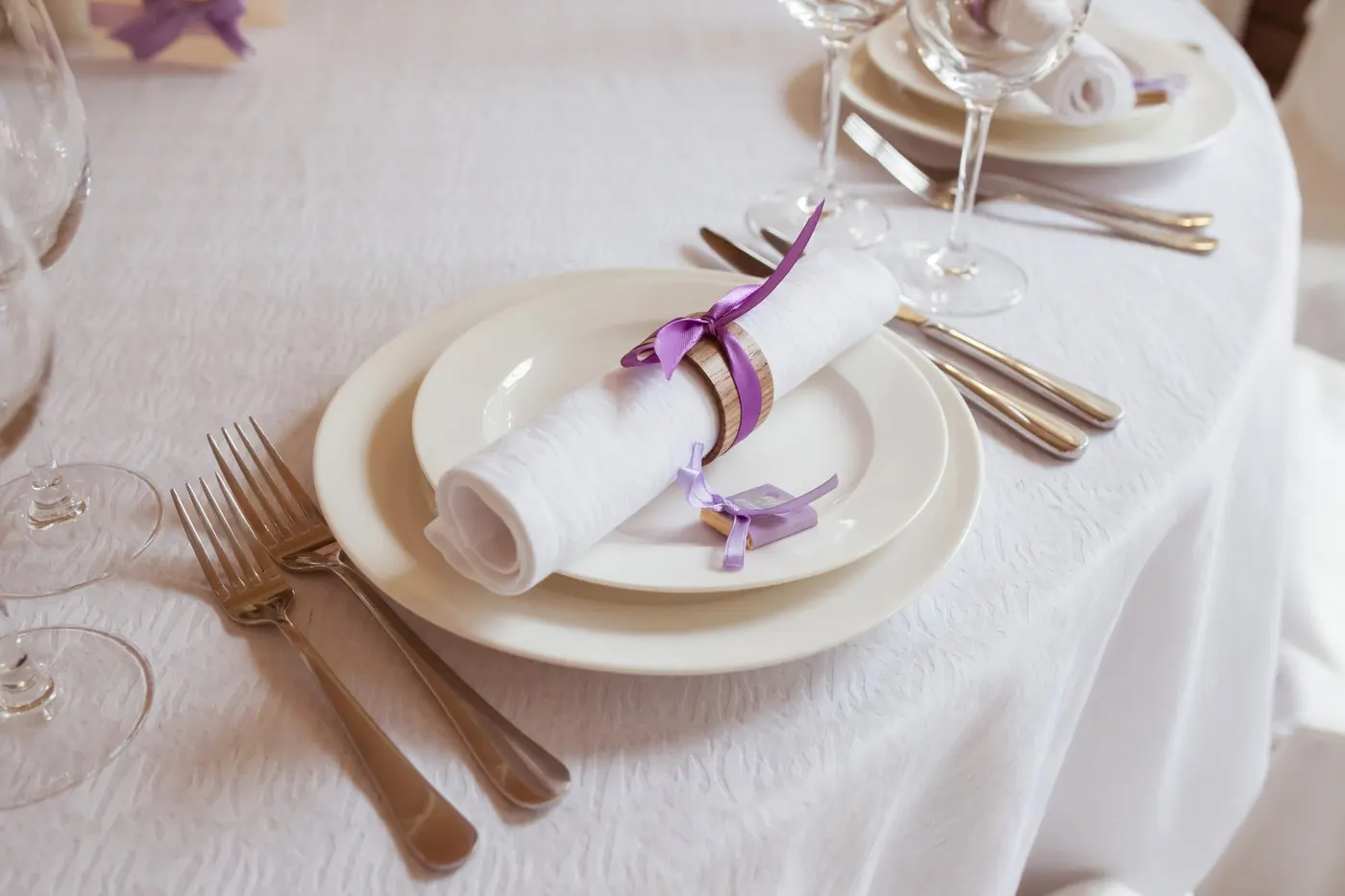 arranjo de mesa com anel e guardanpo