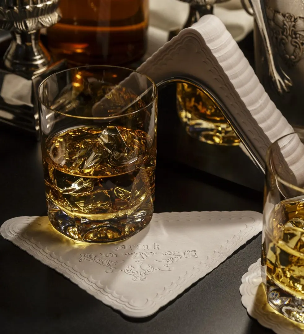 Os guardanapos estão presentes em toda a sua festa pra te ajudar: da comida às bebidas.