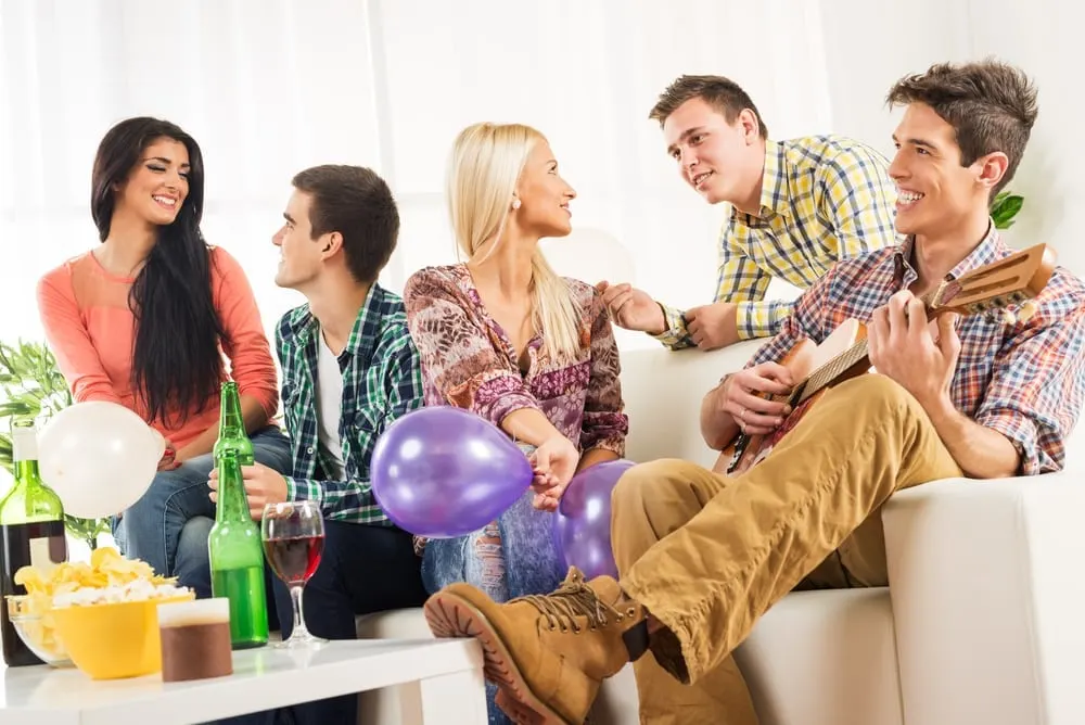 Como organizar uma festa em casa não é nenhum bicho de sete cabeças. Basta um pouco de planejamento para que tudo saia perfeito!