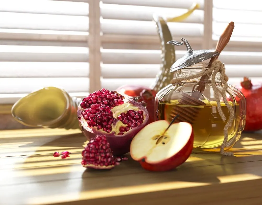 A romã é uma fruta perfeita para incrementar a decoração de Ano Novo.