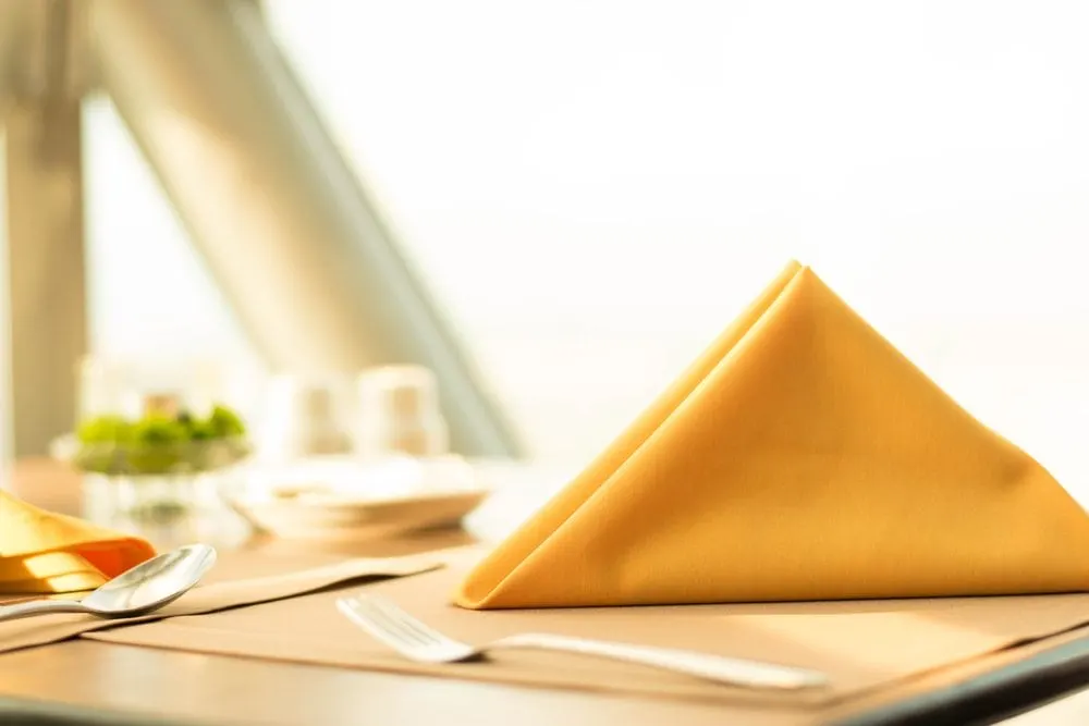 Dobras especiais podem tornar a mesa muito mais sofisticada.
