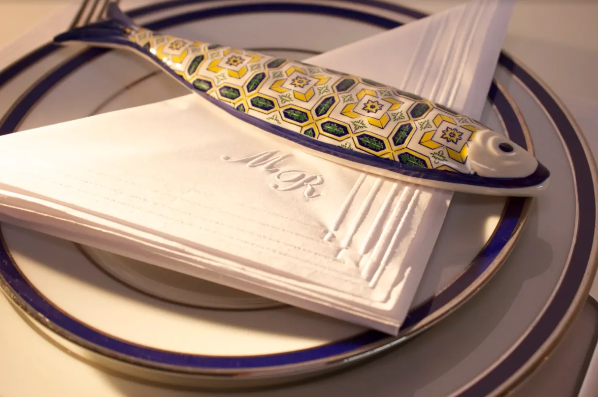 Mesmo para eventos requintados, o guardanapo de papel personalizado fica tão elegante quanto o de tecido