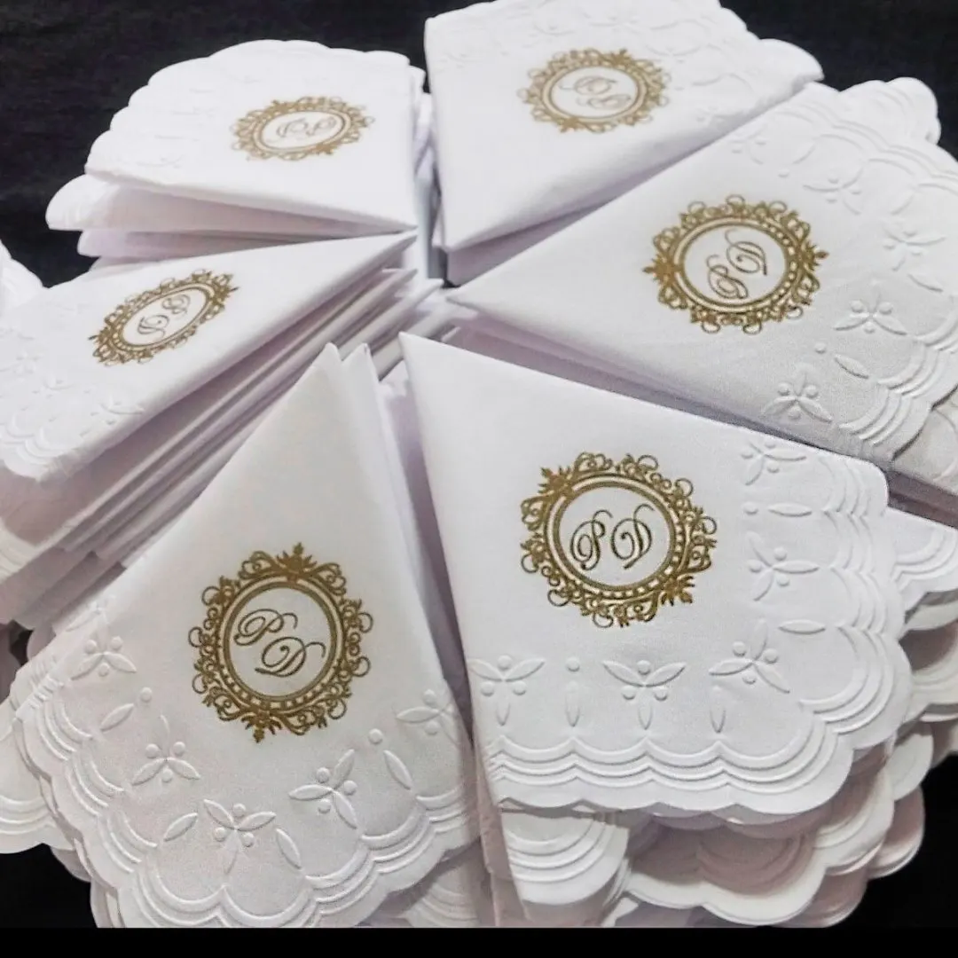 guardanapo de papel personalizado dobrado