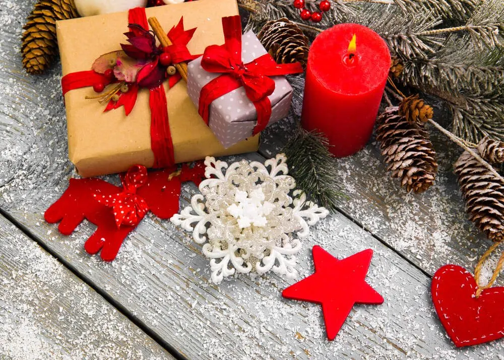 Elementos naturais complementam bem as cores do Natal.