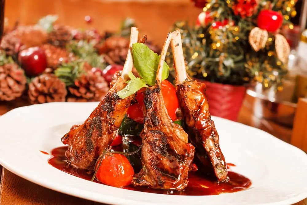 O cordeiro é uma carne saborosa e perfeita para inovar no jantar de Natal.