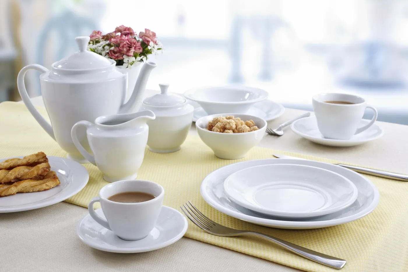 mesa de cafe da manha simples