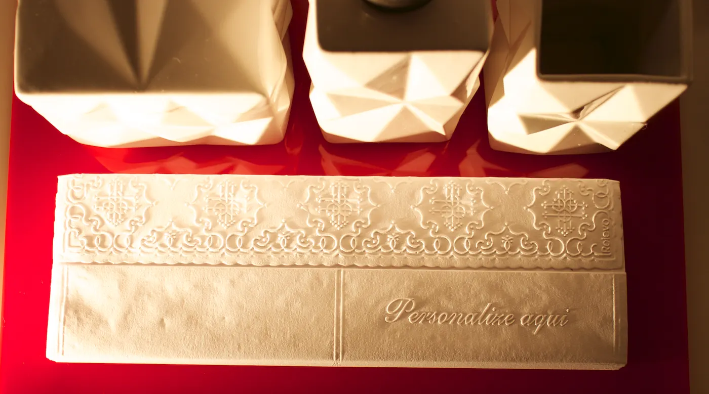 As toalhas de lavabo da Relevo podem ser personalizadas na maneira como você quiser. Escolha a Relevo, escolha a qualidade e a praticidade!